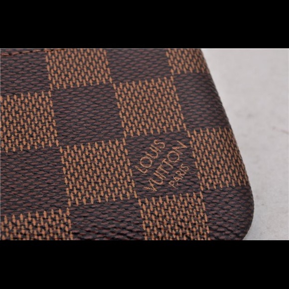 SOLD - Authentic Louis Vuitton keychain card pouch - Picture 9 of 16